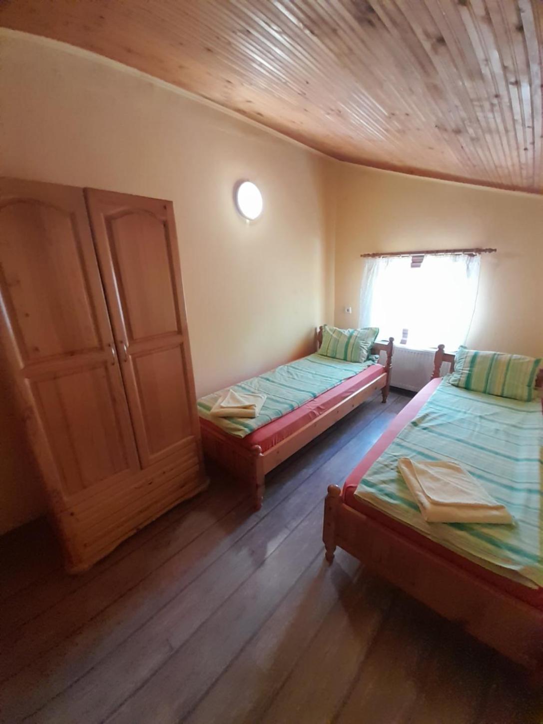 Guest House Lorian Madzhare 外观 照片
